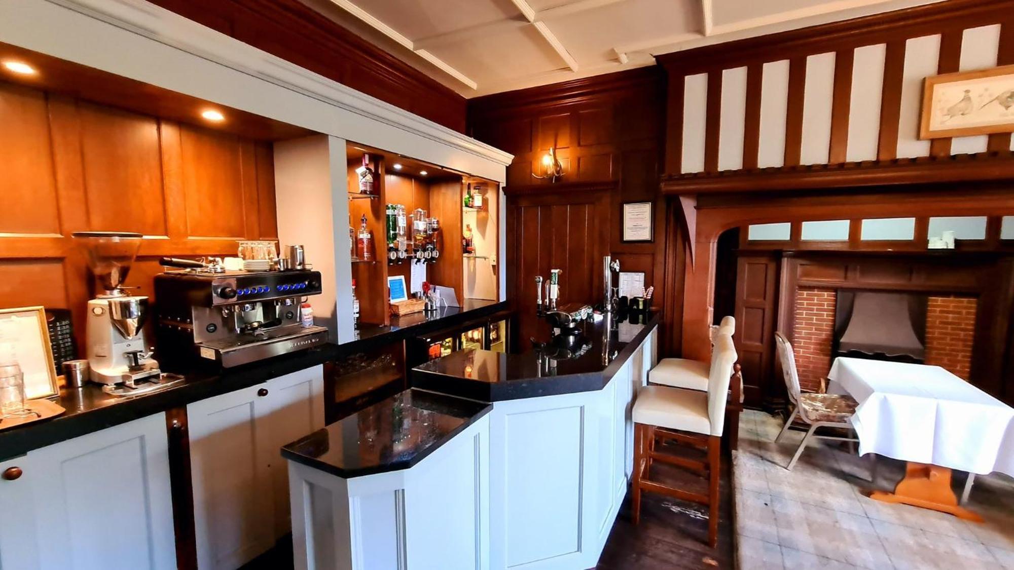 Farnham House Hotel 외부 사진